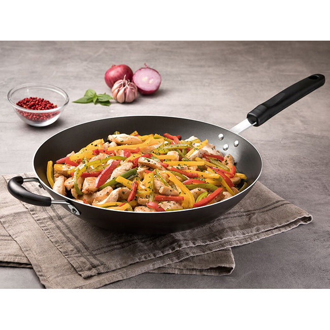 Loreto Non-Stick Wok, 32cm - Image 3