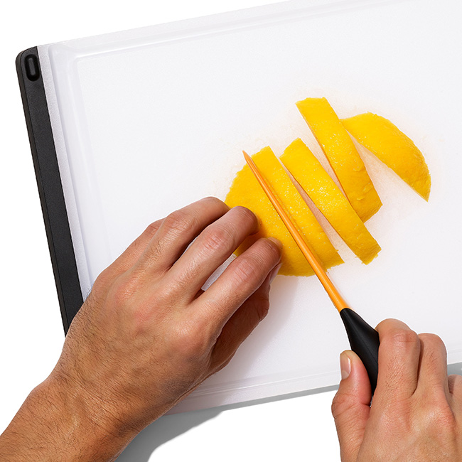 Good Grips Mango Slicer With Scoop - Image 5