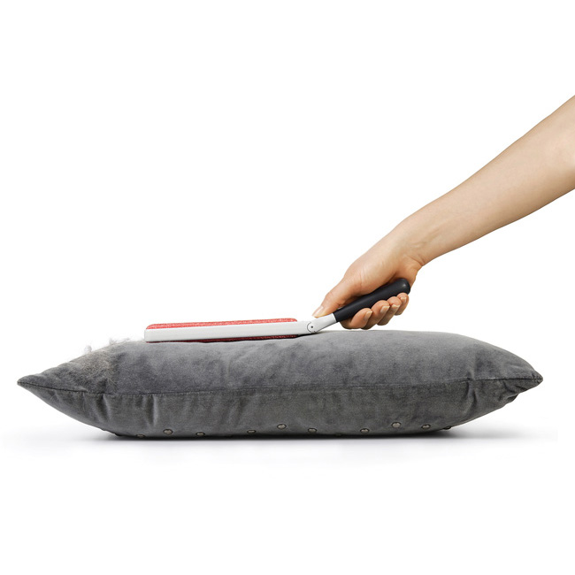 Good Grips Furlifter Self Cleaning Furniture Brush - Image 9