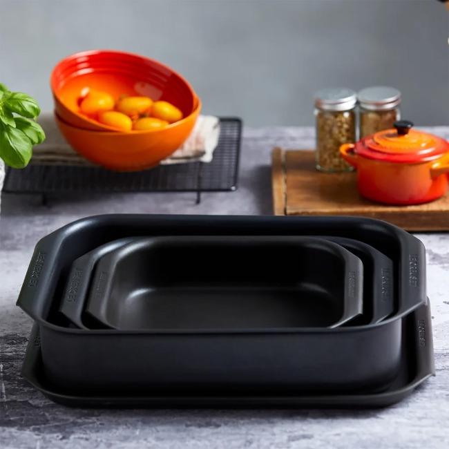 Non-Stick Medium Shallow Roasting Tray, 28cm - Image 3