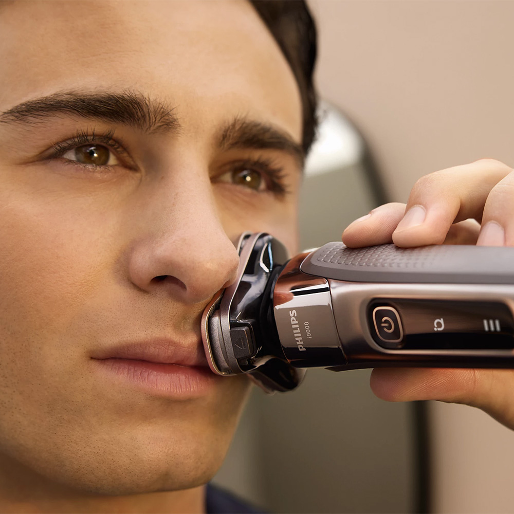 i9000 Cordless Wet & Dry Electric Shaver With SkinIQ - Image 9