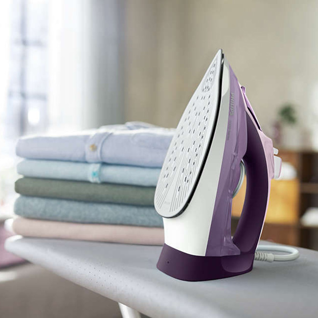 5000 Series SteamGlide Plus Steam, Spray & Dry Iron, 2400W - Image 2