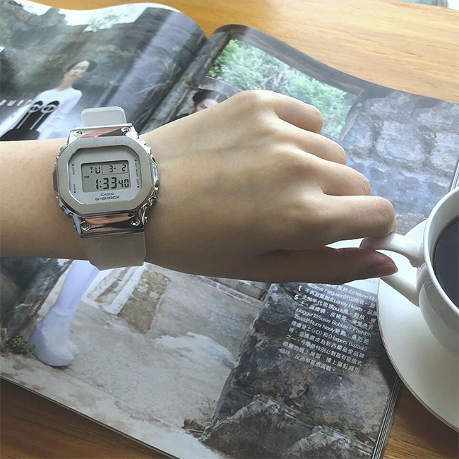 G-Shock Standard Women's 200m Digital Wrist Watch, GM-S5600SK-7DR - Image 2