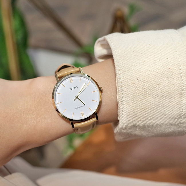 Standard Women's Analogue Wrist Watch, LTP-VT01GL-7BUDF - Image 2