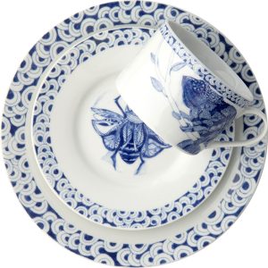 Chameleon & Insect Tea Set