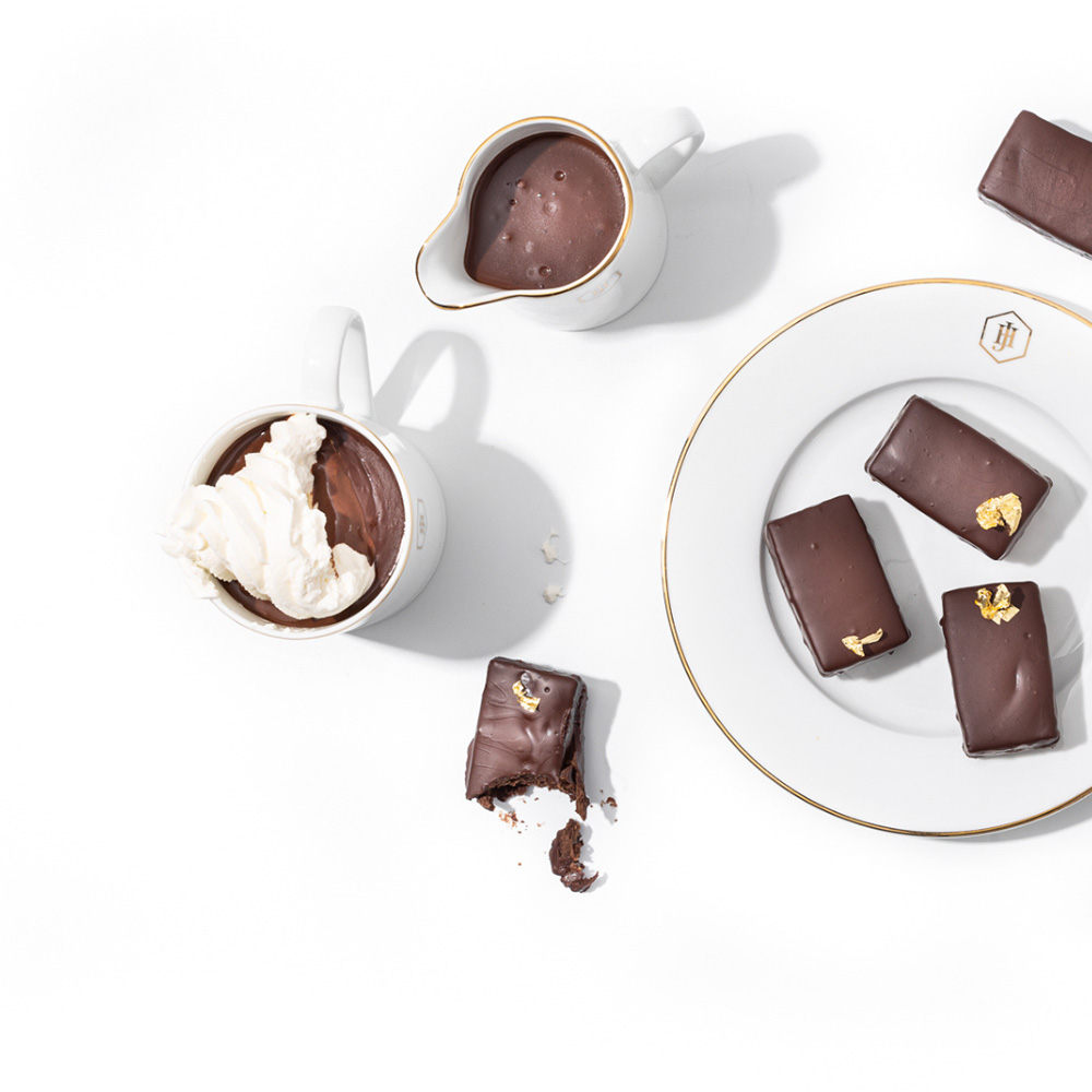 Gold Rimmed creamer, 200ml - Image 2